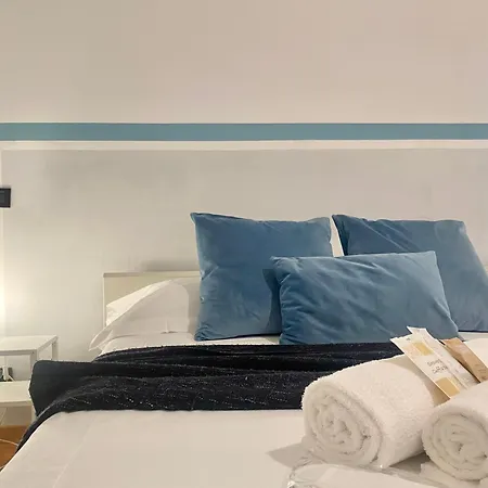 Mazzini 12, Elegant With Free Private Garage 800 M, Air Conditioning, Wi-fi, Just 100 M From The Public Apartament Rapallo