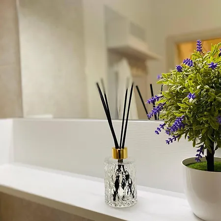 Mazzini 12, Elegant With Free Private Garage 800 M, Air Conditioning, Wi-fi, Just 100 M From The Public Apartament *