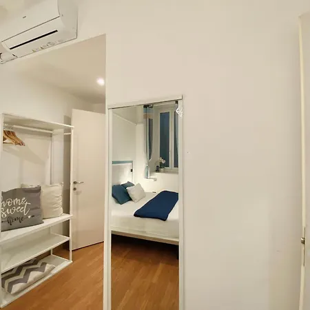 Mazzini 12, Elegant With Free Private Garage 800 M, Air Conditioning, Wi-fi, Just 100 M From The Public Apartament *