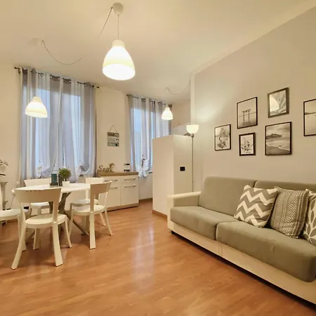 Mazzini 12, Elegant With Free Private Garage 800 M, Air Conditioning, Wi-fi, Just 100 M From The Public Apartament Rapallo